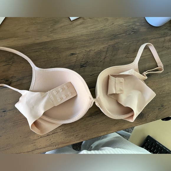 Skims Ultimate Teardrop Pushup Bra - Picture 3 of 5